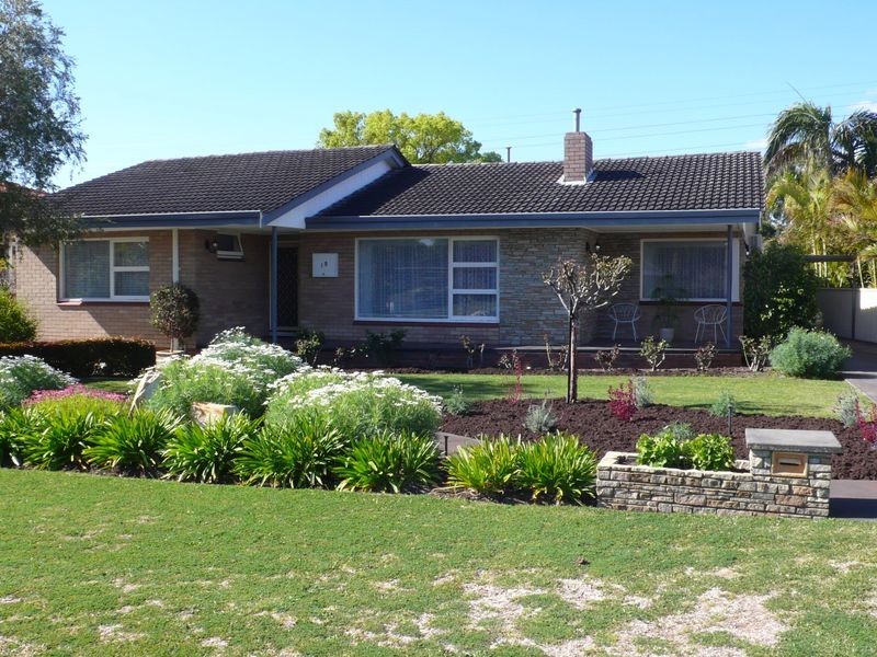 18 Wilpon Street, Beckenham WA 6107