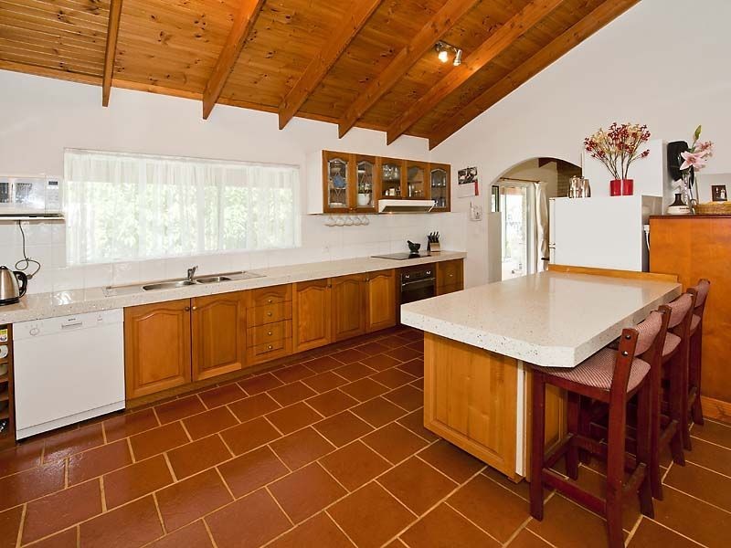 24 Excelsior Drive, Canning Vale WA 6155