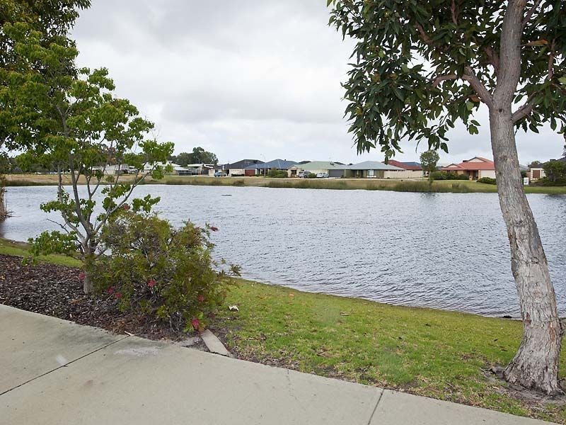 24 Excelsior Drive, Canning Vale WA 6155