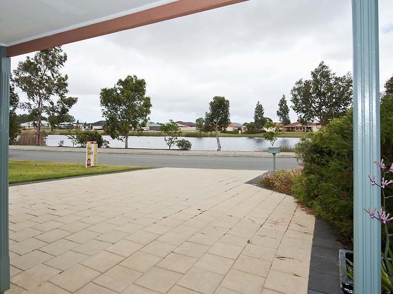 24 Excelsior Drive, Canning Vale WA 6155