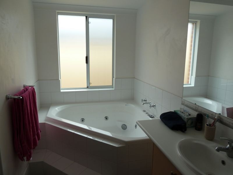 8 Putting Green, Maddington WA 6109