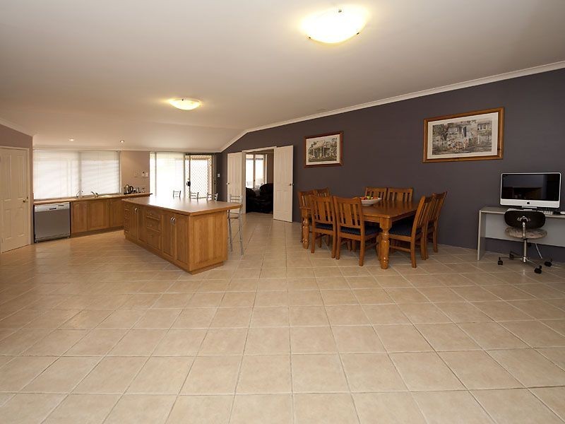 47 Sugarwood Drive, Thornlie WA 6108