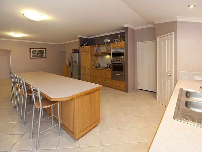 47 Sugarwood Drive, Thornlie WA 6108