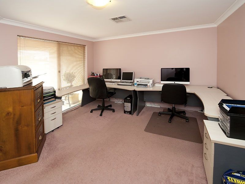 47 Sugarwood Drive, Thornlie WA 6108