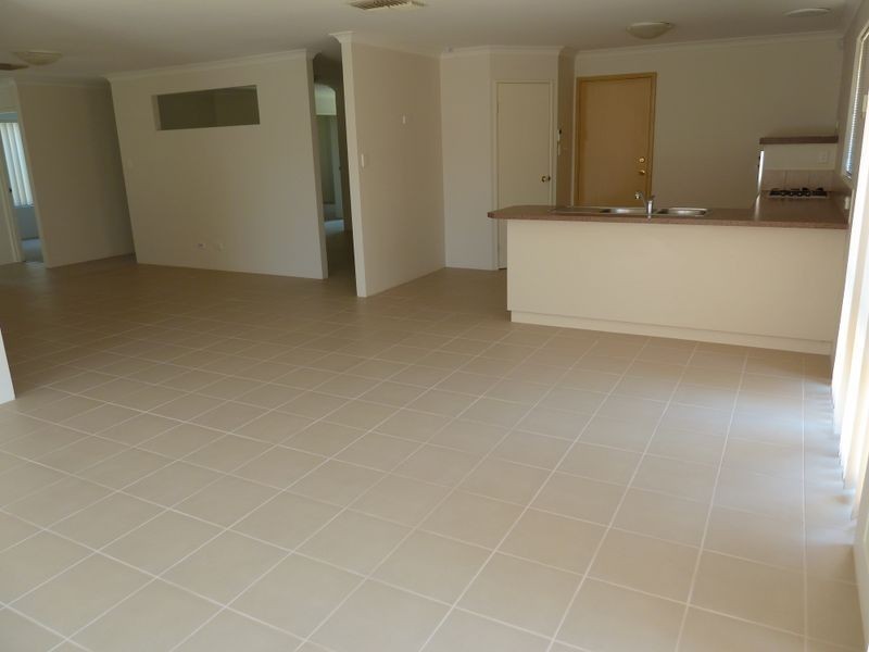 54 Comrie Road, Canning Vale WA 6155