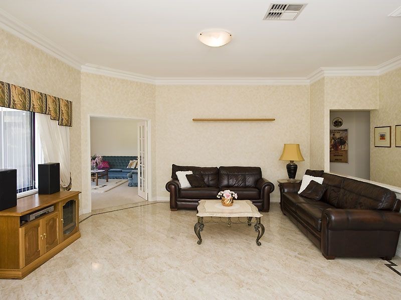 34 Alexandria Boulevard, Canning Vale WA 6155