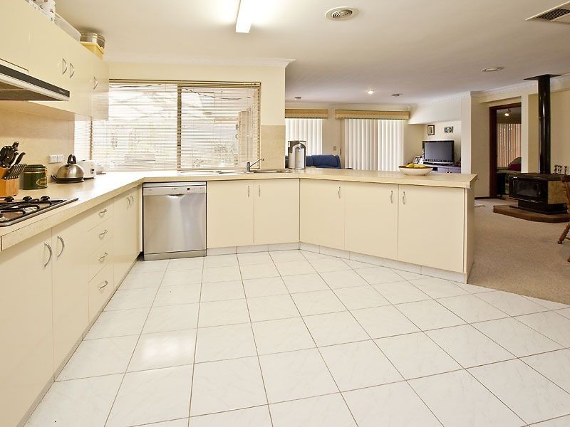 19 Redgum Court, Thornlie WA 6108