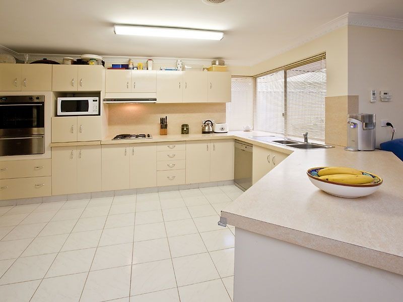 19 Redgum Court, Thornlie WA 6108