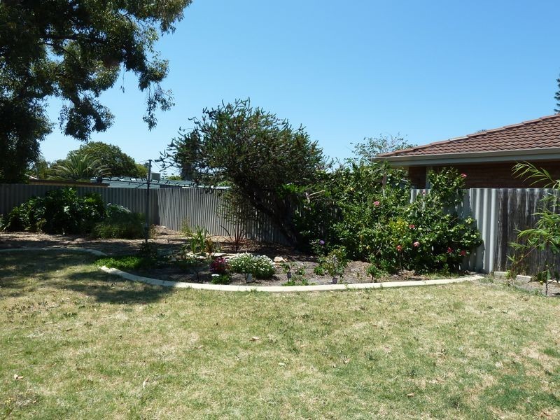 18 Grundy Way, Thornlie WA 6108