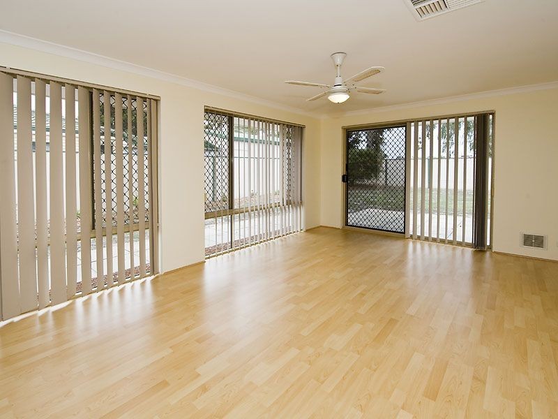 34 Leatherwood Way, Huntingdale WA 6110