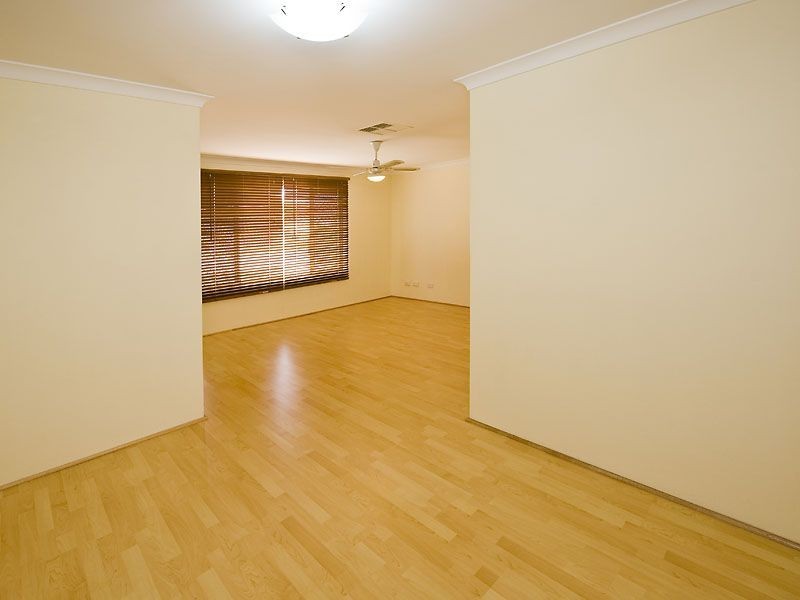 34 Leatherwood Way, Huntingdale WA 6110