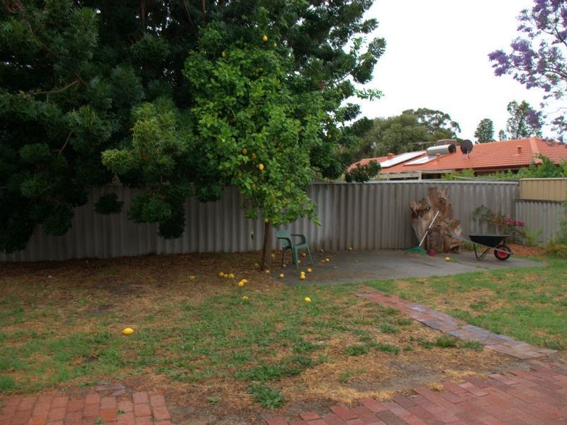 12 Mereworth Road, Thornlie WA 6108