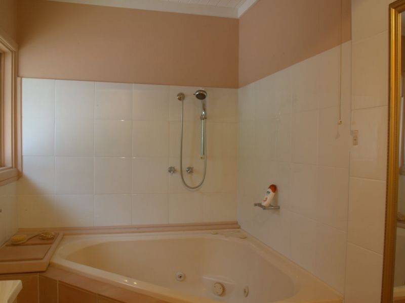 12 Mereworth Road, Thornlie WA 6108