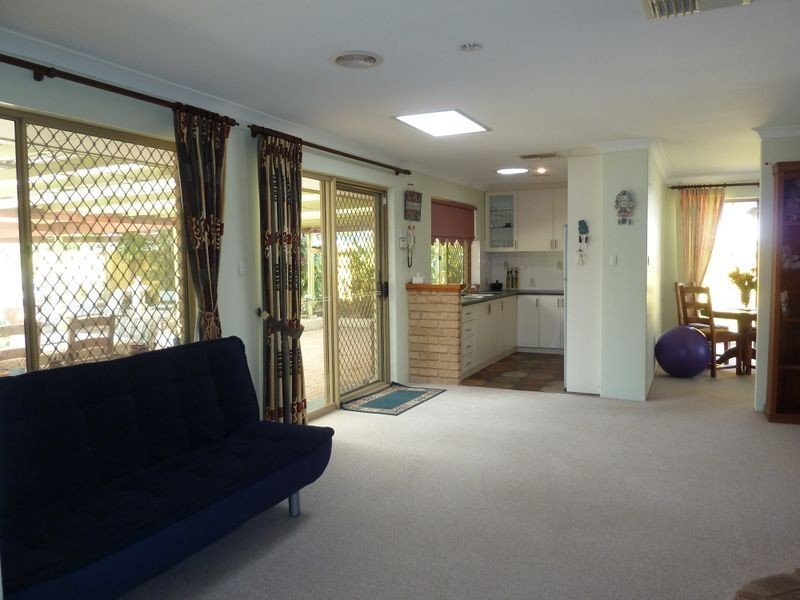 30 Rusthall Way, Huntingdale WA 6110