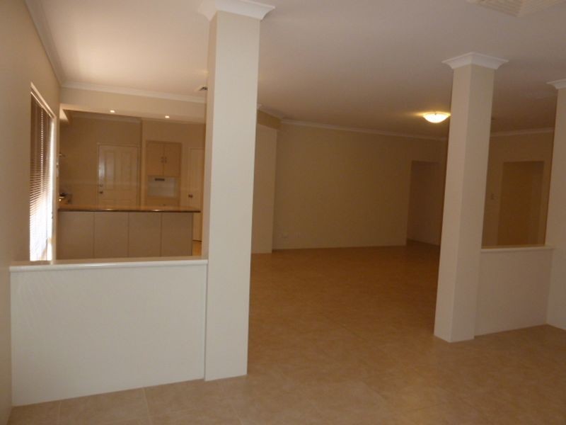 8 Philadelphia Parade, Canning Vale WA 6155