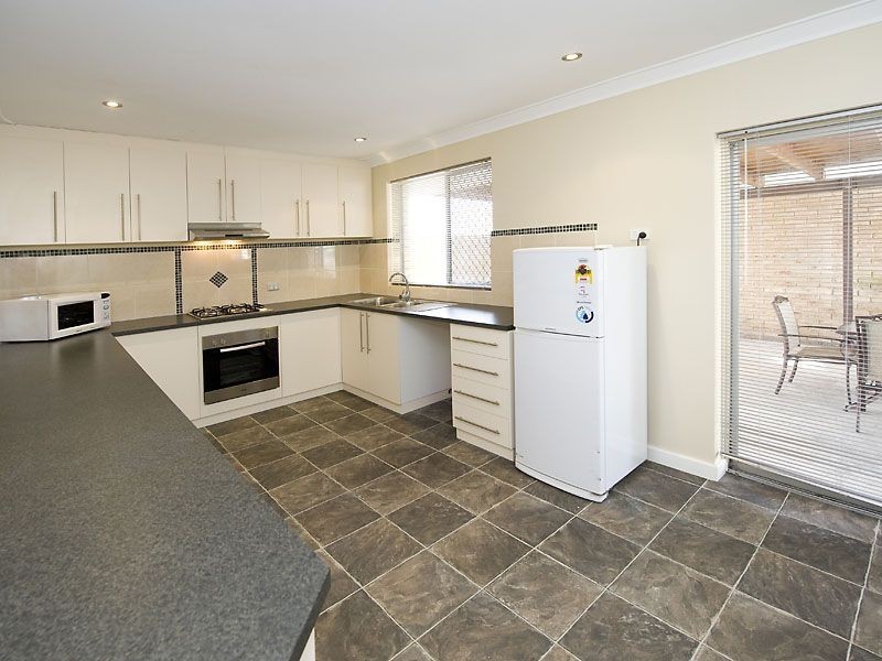 82A Berehaven Avenue, Thornlie WA 6108