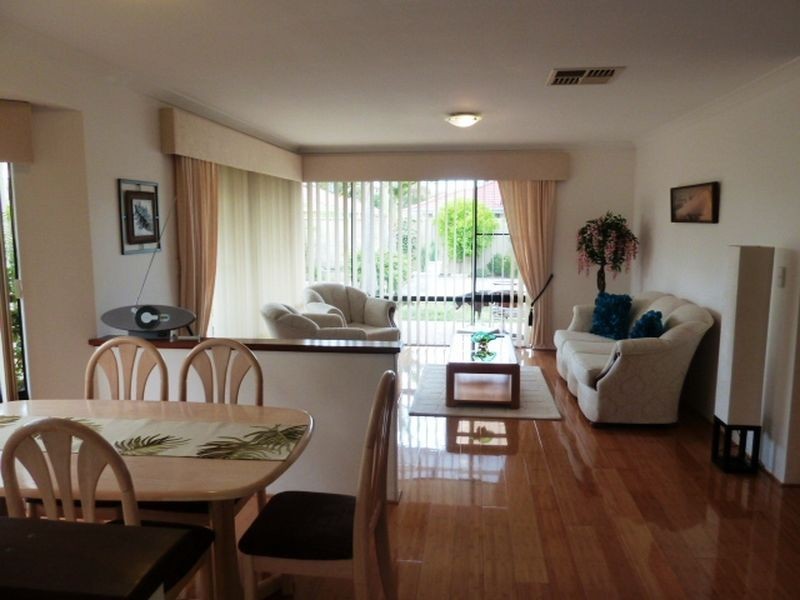 17 Waterlily CLose, Huntingdale WA 6110