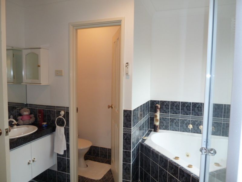 17 Waterlily CLose, Huntingdale WA 6110