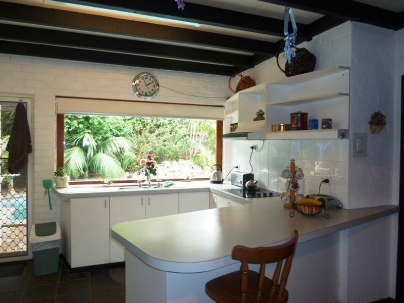 381 Lesmurdie Road, Lesmurdie WA 6076