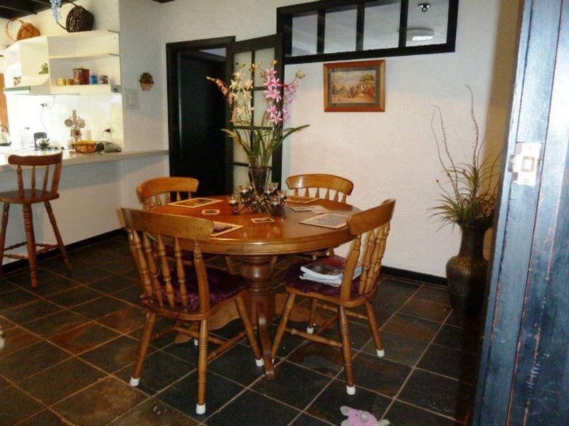 381 Lesmurdie Road, Lesmurdie WA 6076