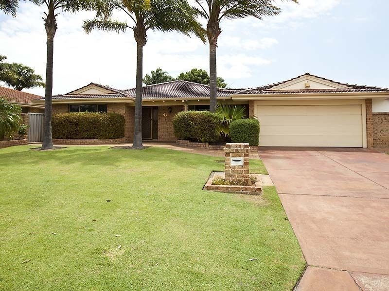 45 Discovery Drive, Thornlie WA 6108