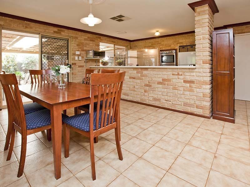 45 Discovery Drive, Thornlie WA 6108