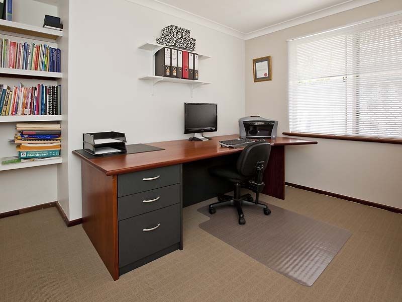 45 Discovery Drive, Thornlie WA 6108