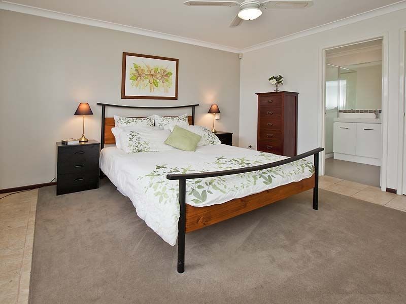 45 Discovery Drive, Thornlie WA 6108