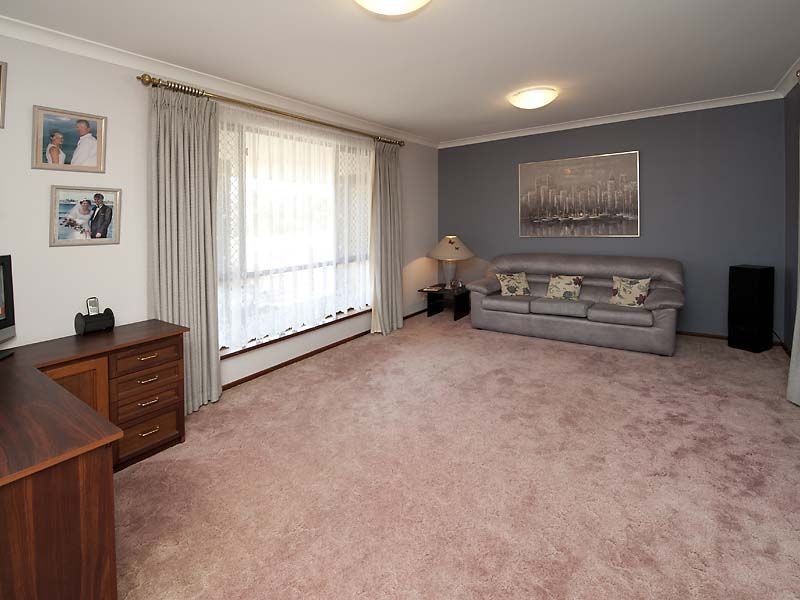 43 Rusthall Way, Huntingdale WA 6110