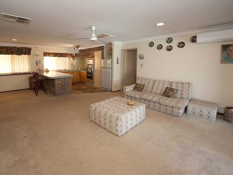 43 Rusthall Way, Huntingdale WA 6110