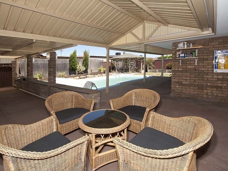 43 Rusthall Way, Huntingdale WA 6110