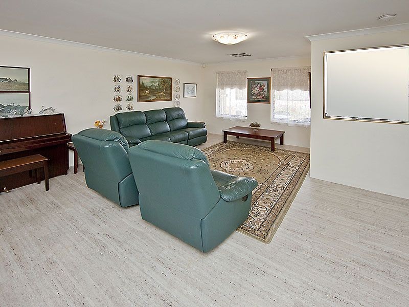 14 Calgary Street, Southern River WA 6110