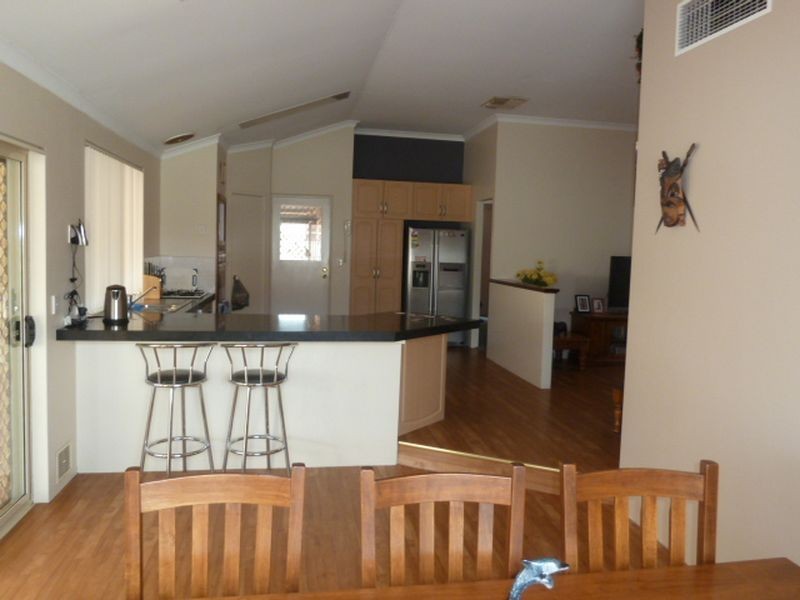 112 Campbell Road, Canning Vale WA 6155