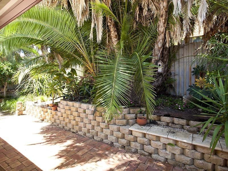 11 McLeish Place, Thornlie WA 6108