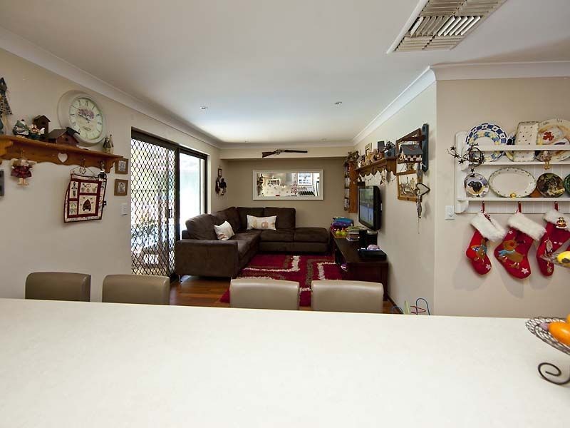11 McLeish Place, Thornlie WA 6108