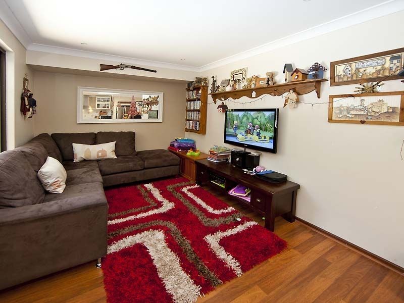 11 McLeish Place, Thornlie WA 6108