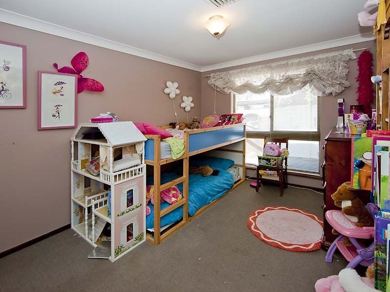 11 McLeish Place, Thornlie WA 6108