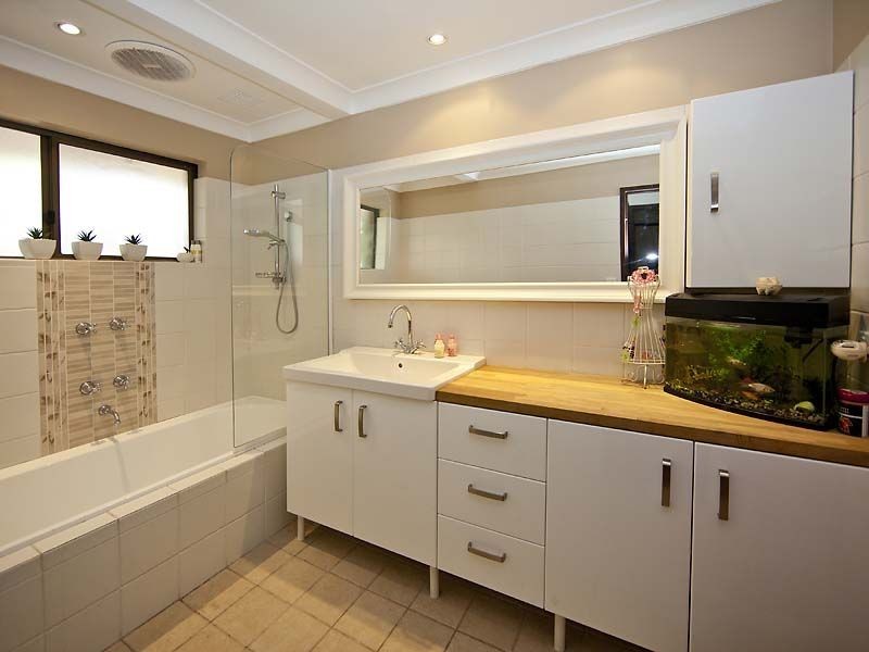 11 McLeish Place, Thornlie WA 6108