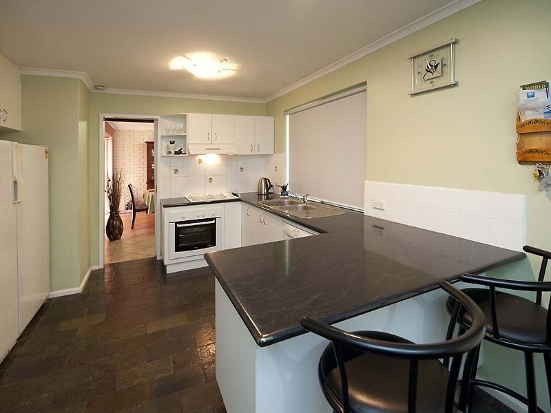 1 Hargrave Drive, Thornlie WA 6108