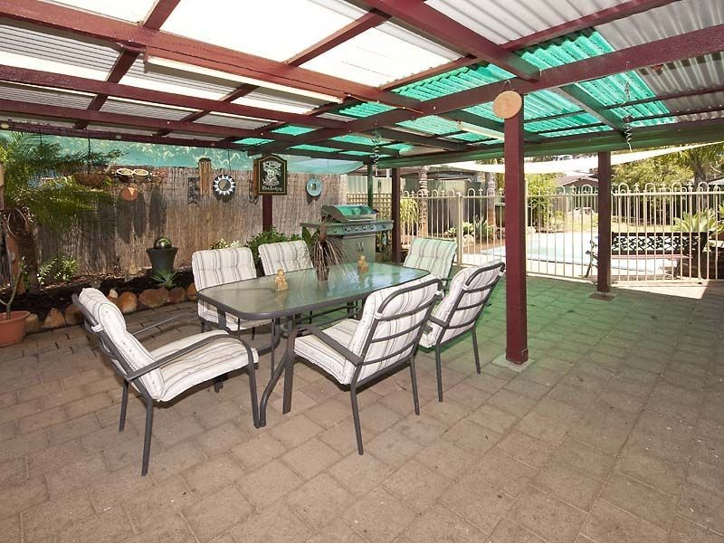 1 Hargrave Drive, Thornlie WA 6108