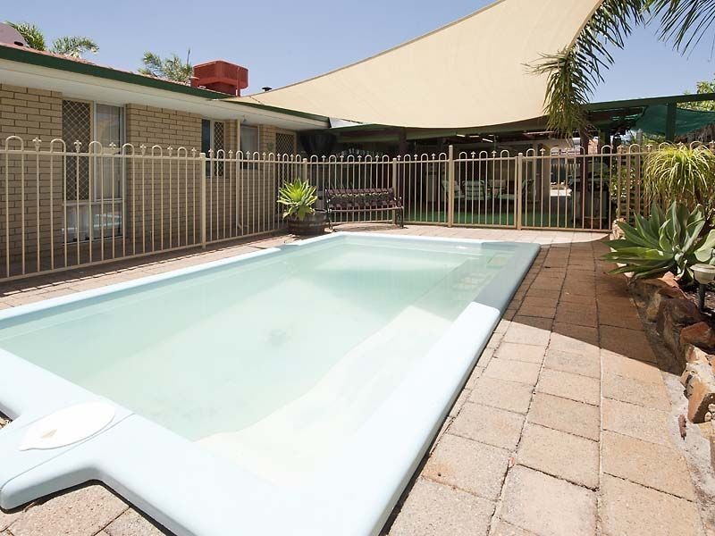 1 Hargrave Drive, Thornlie WA 6108