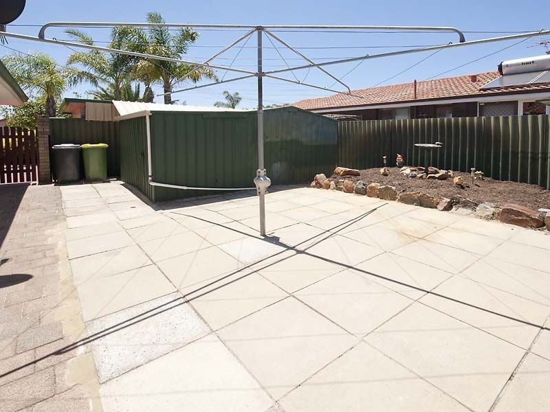 1 Hargrave Drive, Thornlie WA 6108