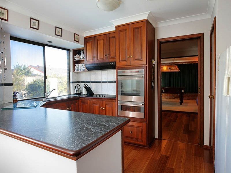 2 Crown Court, Thornlie WA 6108