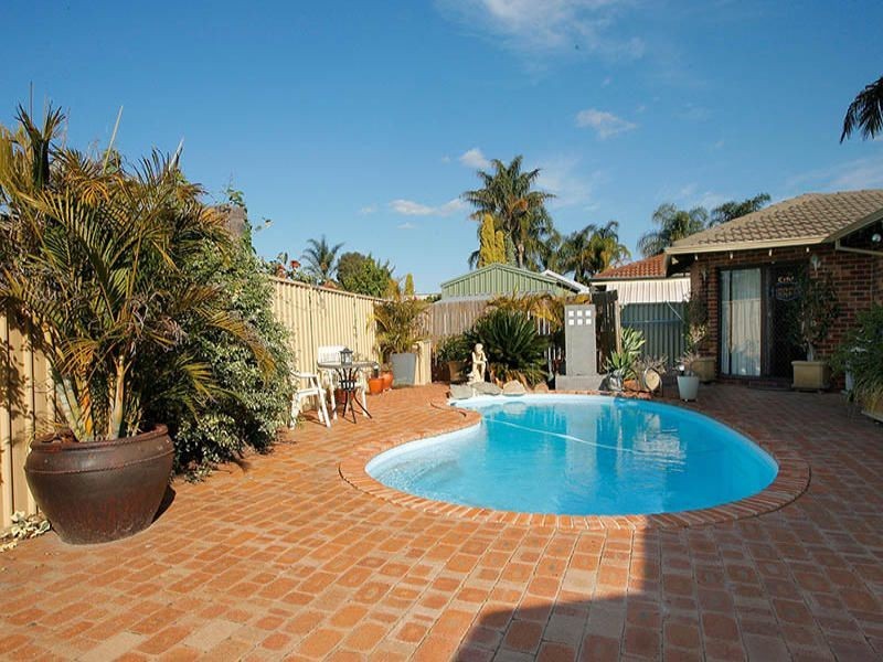 2 Crown Court, Thornlie WA 6108