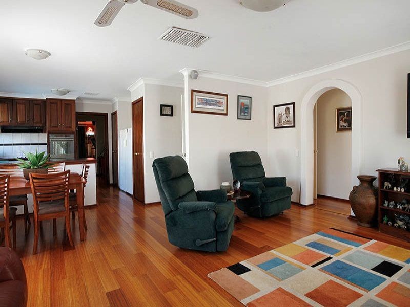 2 Crown Court, Thornlie WA 6108