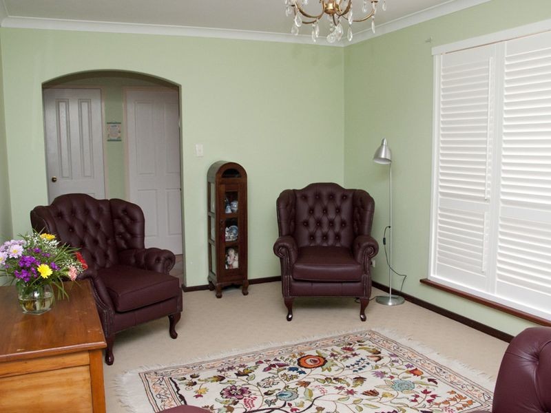 21 Rosemary Court, Huntingdale WA 6110