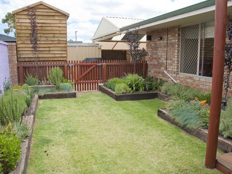 21 Rosemary Court, Huntingdale WA 6110