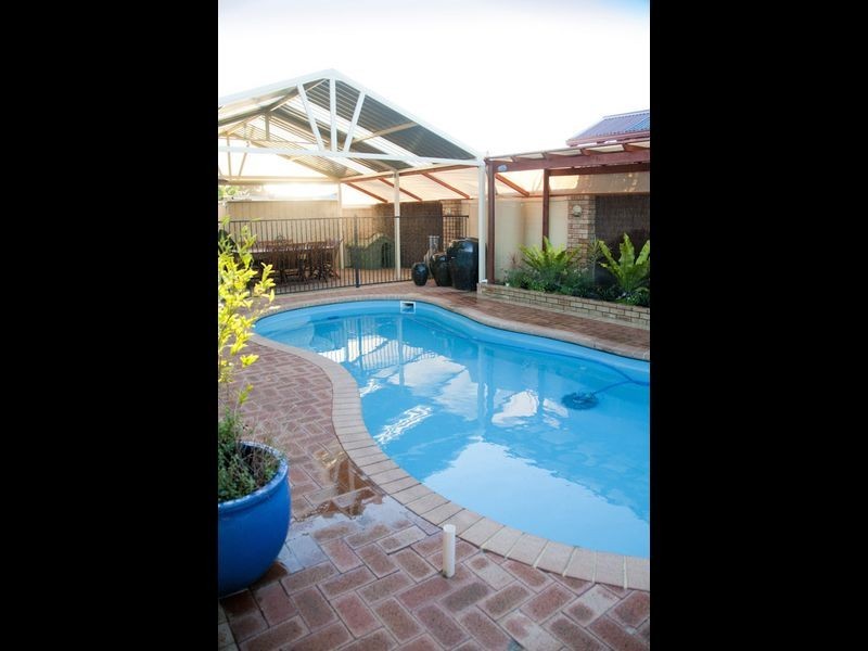 21 Rosemary Court, Huntingdale WA 6110