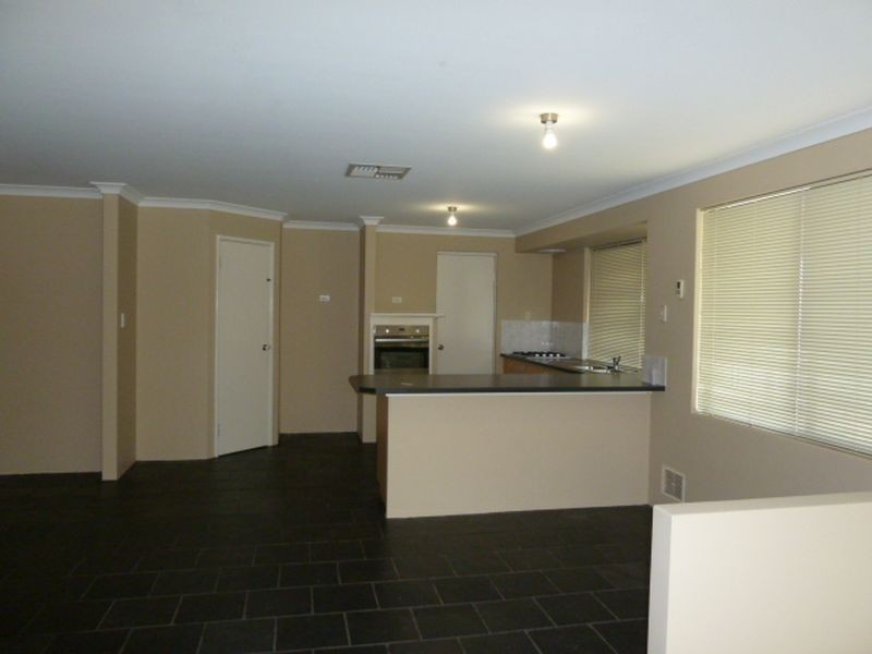 5 Winton Crescent, High Wycombe WA 6057