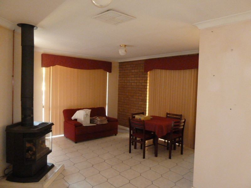 32 Sutcliffe Close, Seville Grove WA 6112